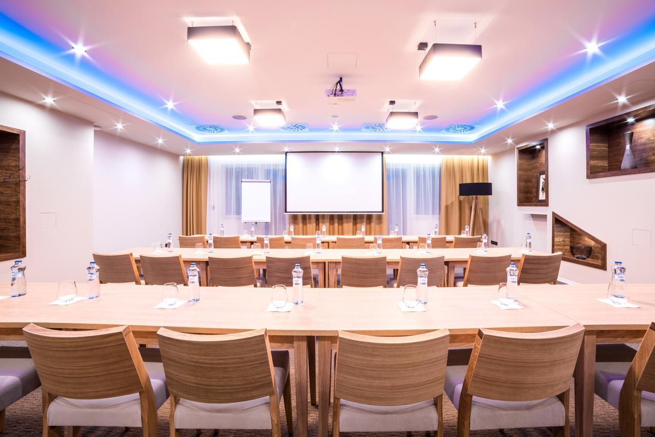 Village Hanuliak Hotel 4*